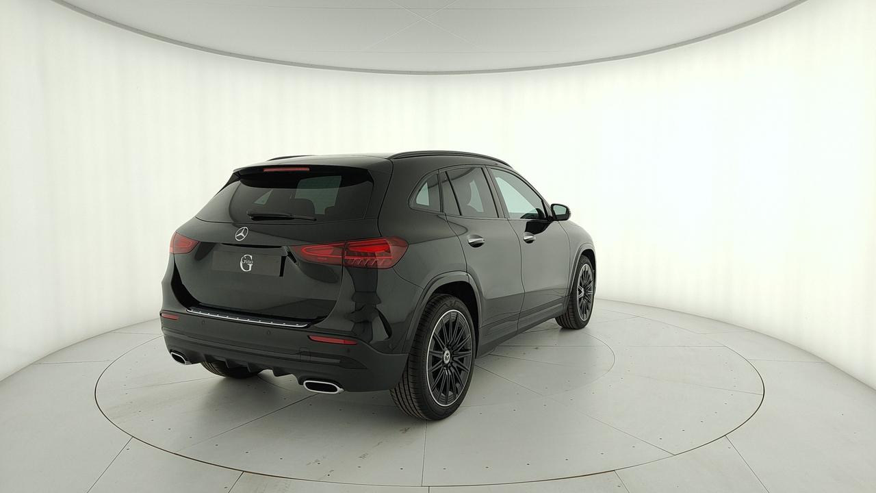 Mercedes-Benz GLA 200 d automatic