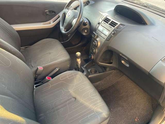 Toyota Yaris Yaris II 2005 3p 1.0