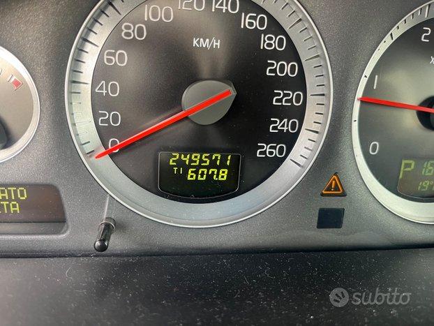 Volvo V70/XC70 V70 2.4 D5 20V (185CV) cat AWD Clas