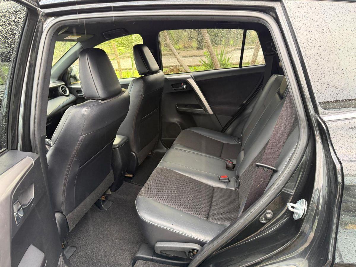 TOYOTA - RAV4 - 2.0 D-4D 2WD Business