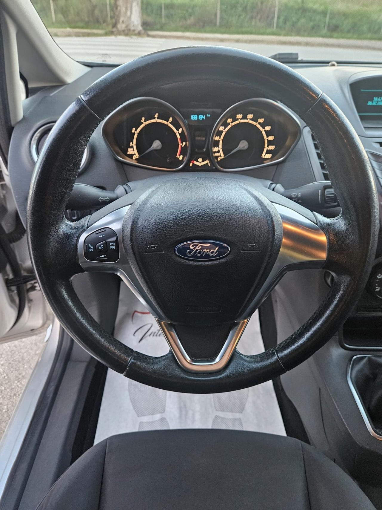 Ford Fiesta 5p. 1.4 BENZ/GPL Titanium 95cv