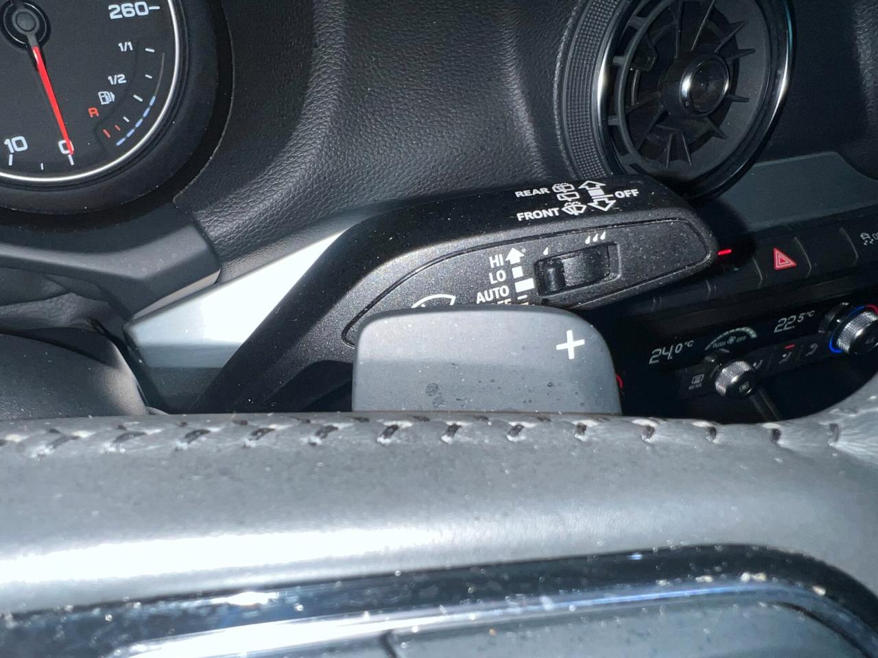 Audi Q2 1.6 TDI Sport 116CV OK NEOPATENTATI ANNO 2018 KM 124.527