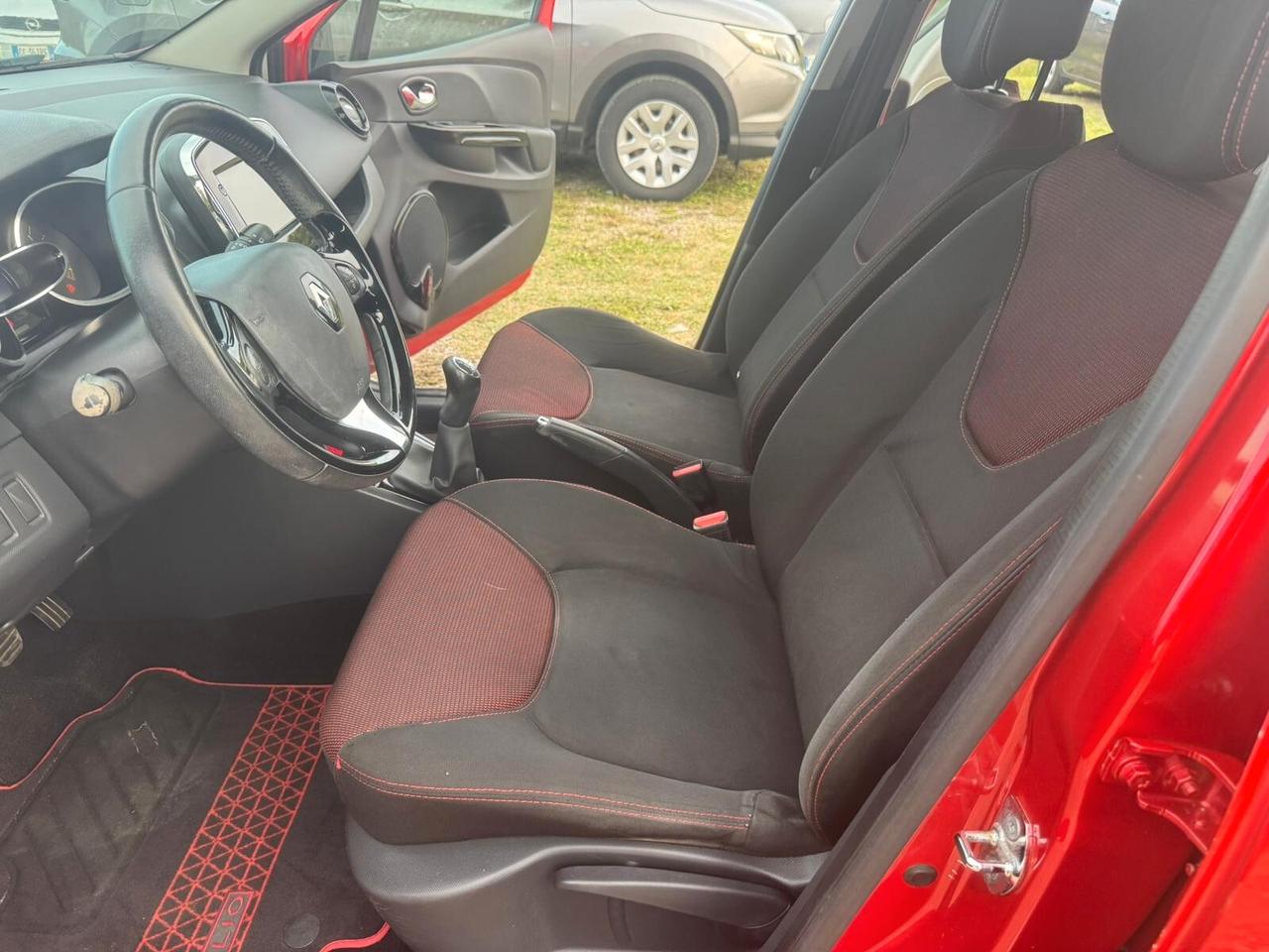 Renault Clio 1.2 75CV 5 porte 2013 SOLO 109.000 KM