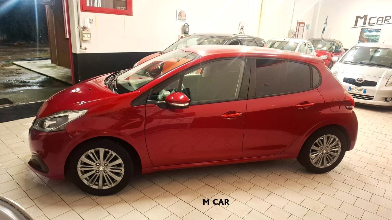 Peugeot 208 PureTech 82 5 porte Allure