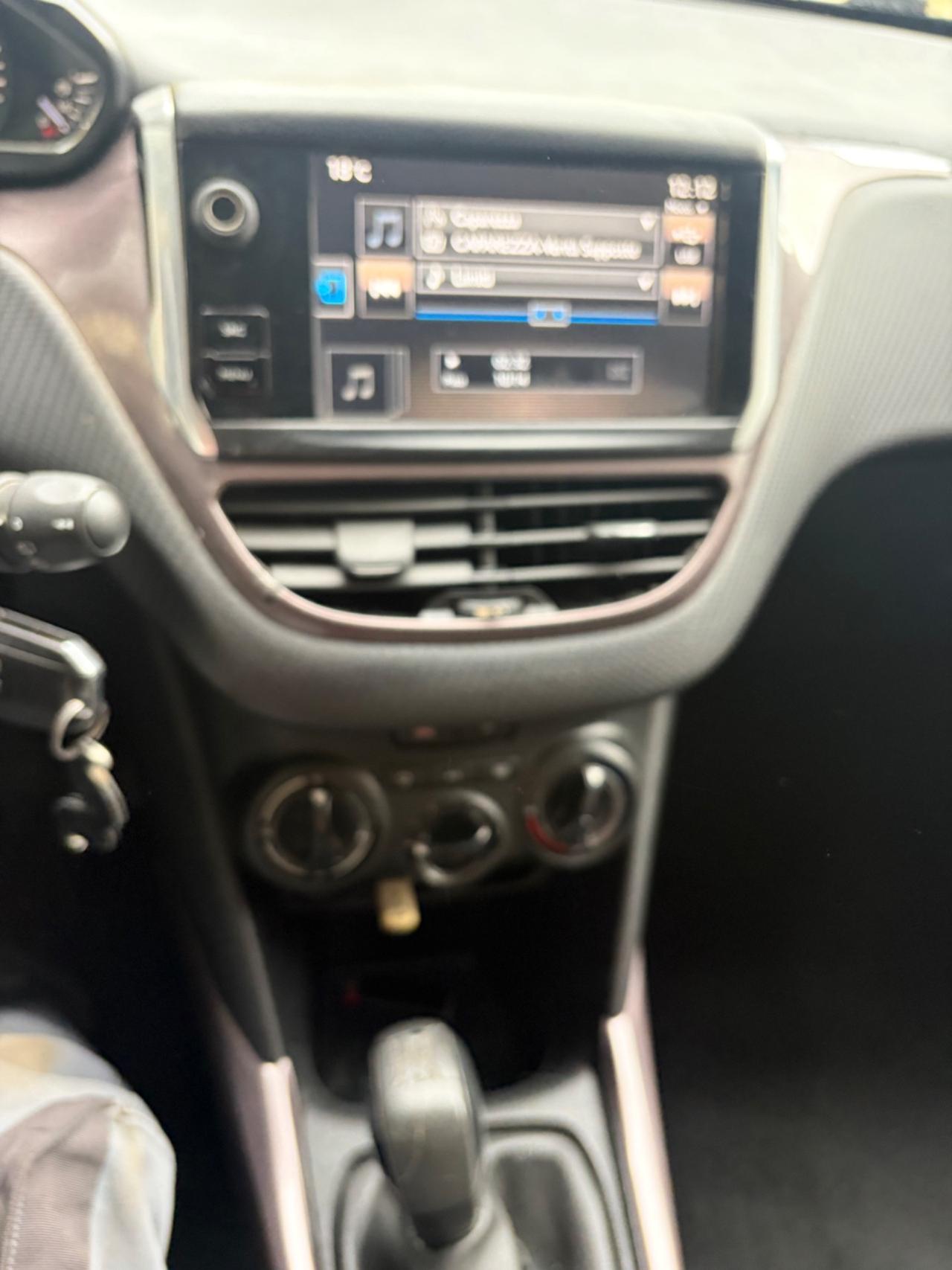 Peugeot 2008 BlueHDi 100 Allure