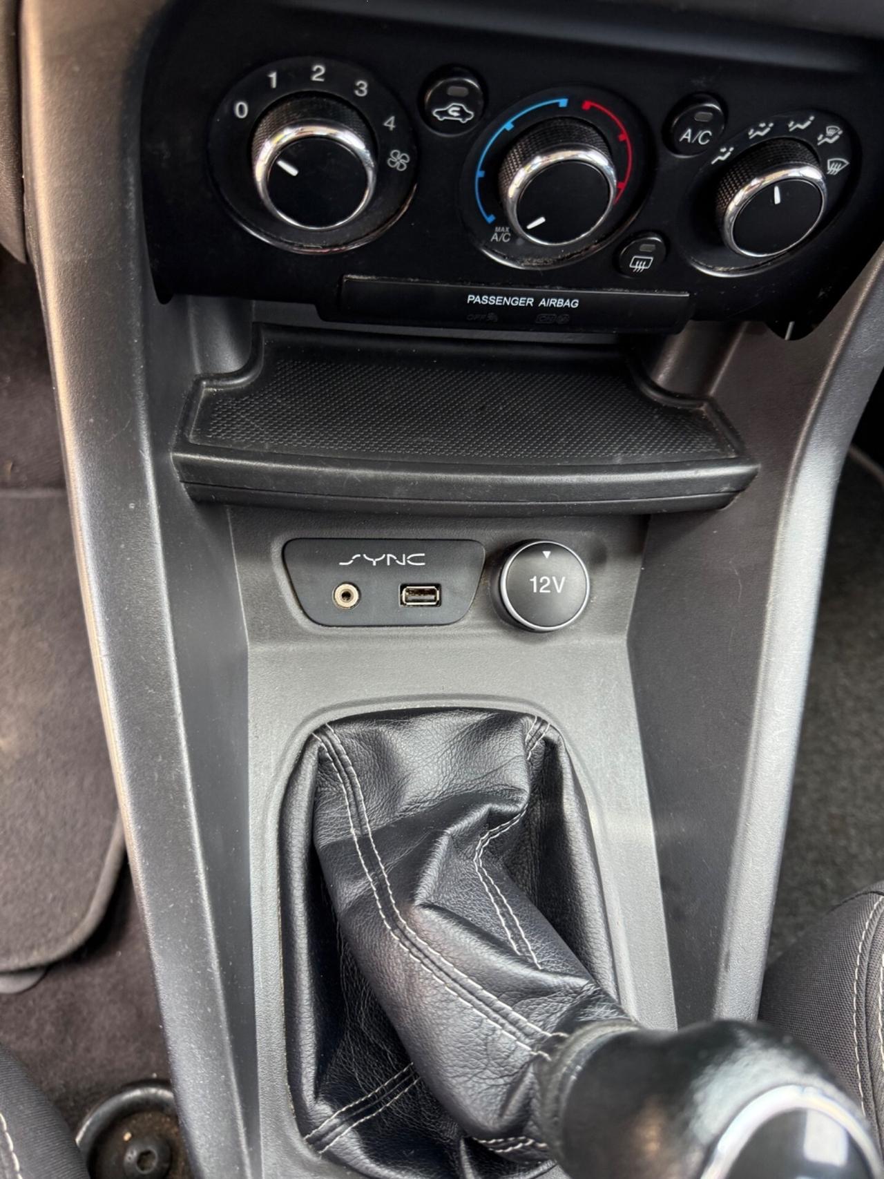 Ford Ka 1.2 GPL 5 porte neopatentati km certificat