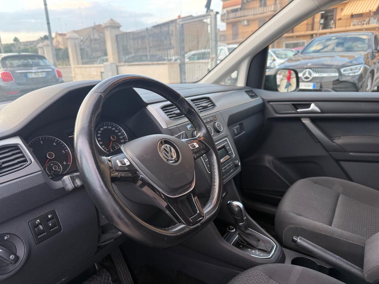 Volkswagen Caddy 2.0 TDI 102 CV DSG trasporto disabili 5+1