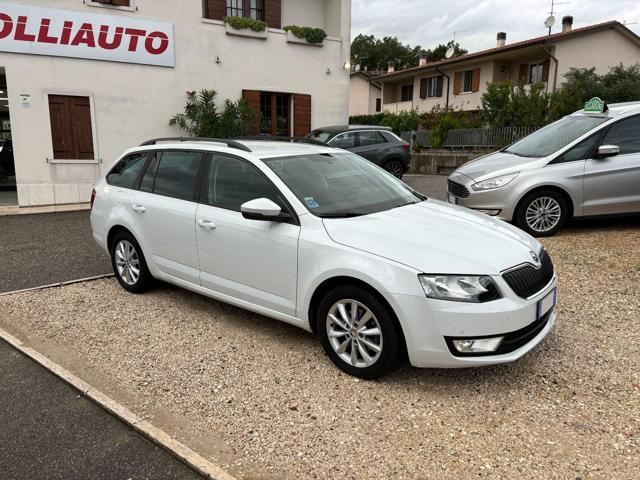 SKODA Octavia 1.6 TDI CR 110 CV DSG Wagon Executive