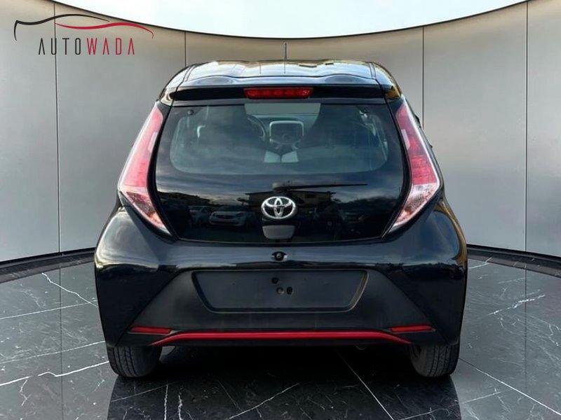 Toyota Aygo 1.0 VVT-i 69 CV 5 porte x-wave