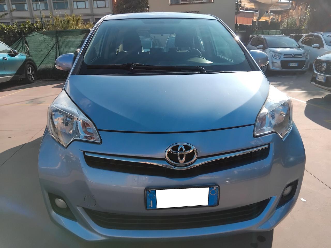 Toyota Verso-S 1.3 MT Active