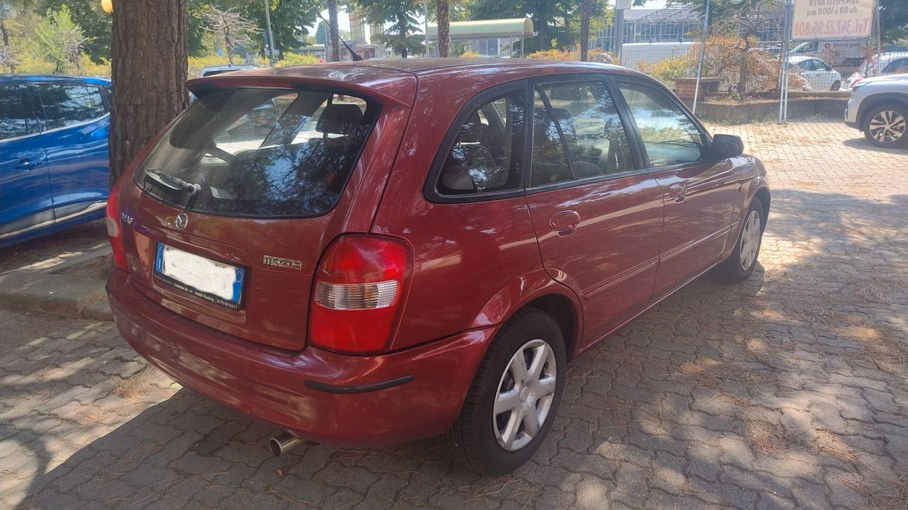 Mazda 323 F 1.6i 16V C. Autom. ASI-CRS clima Ok Neopat.