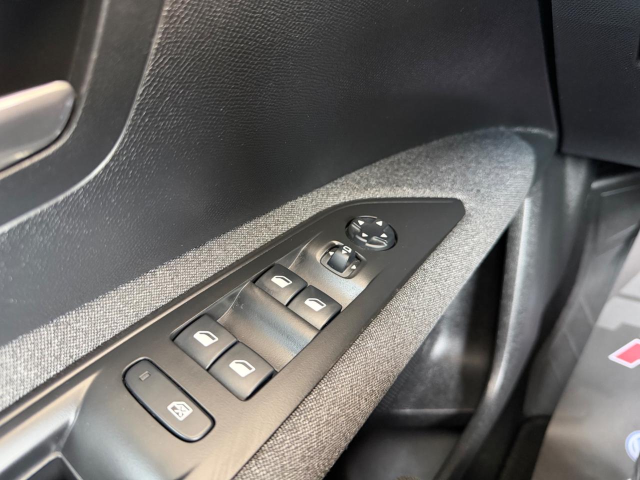 Peugeot 3008 BlueHDi 130 EAT8 Allure