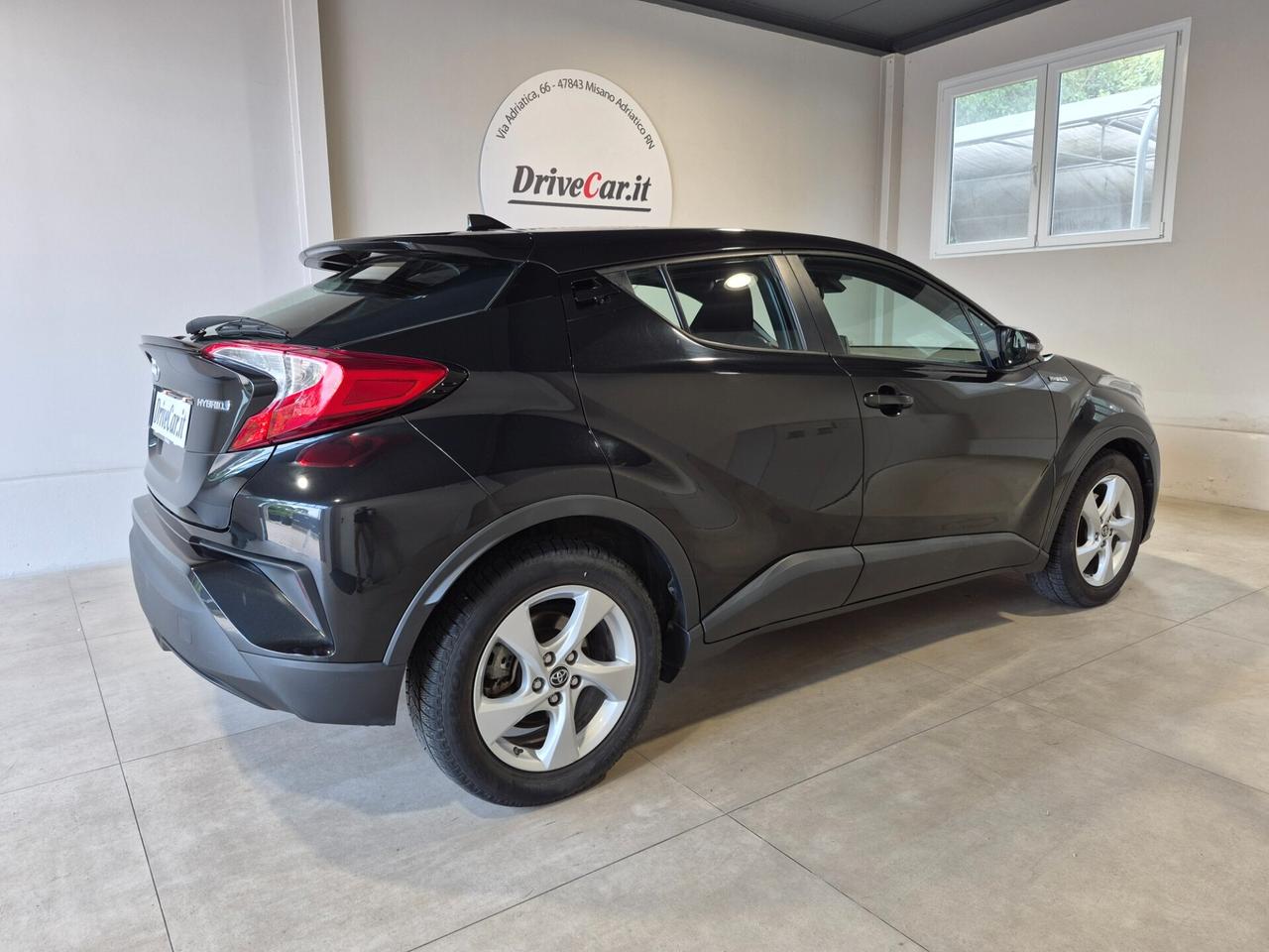 Toyota C-HR 1.8H E-CVT *24 MESI DI GARANZIA* LEDI NAVI RETROCAM. SEDILI RISC.