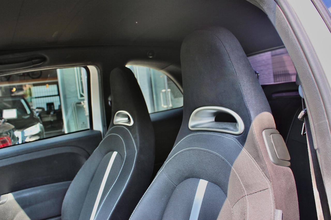 Abarth 500C 1.4 AUTOMATICA PADDLE AL VOLANTE KIT ESSEESSE 160CV