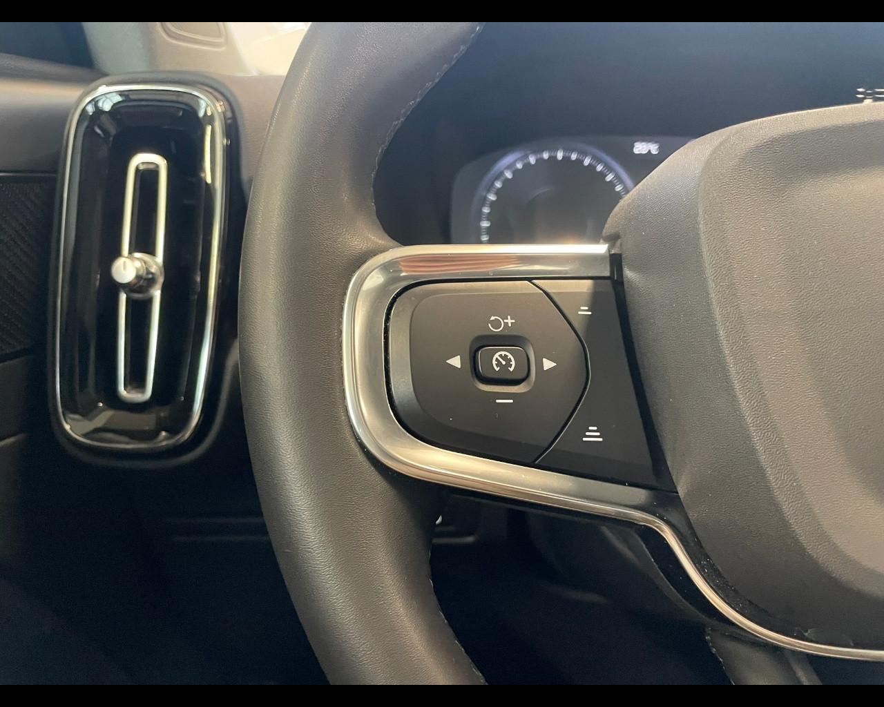 VOLVO XC40 (2017-->) - XC40 T4 Recharge Plug-in Hybrid automatico Ultimate Bright