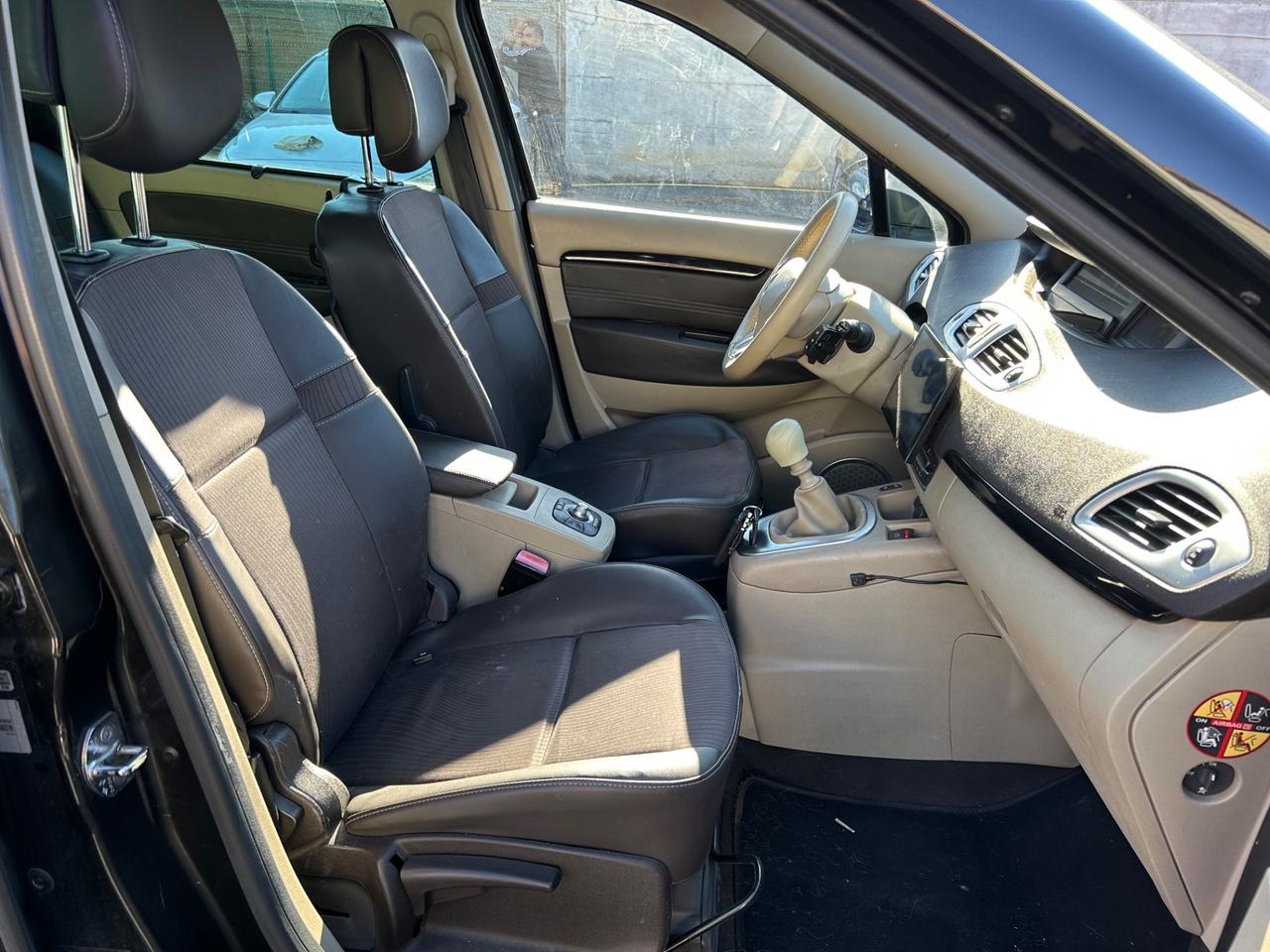 Renault Scenic Scénic X-Mod 2.0 dCi 160CV Luxe
