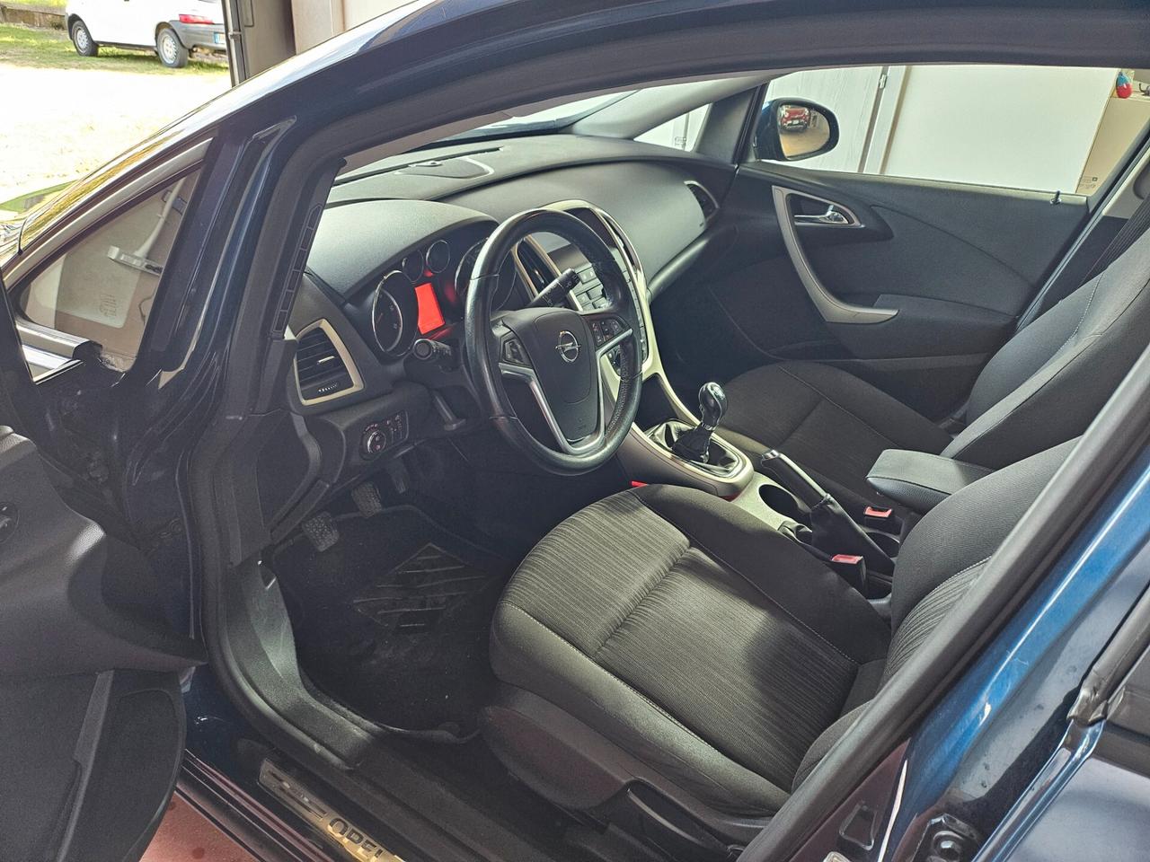 Opel Astra 1.7 CDTI 110CV Sports Tourer Cosmo
