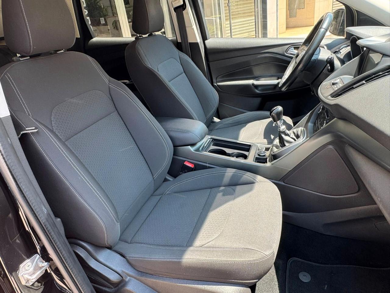 FORD KUGA 1.5 TDCI 120 CV. 2WD TITANIUM NAVI+CERCHI