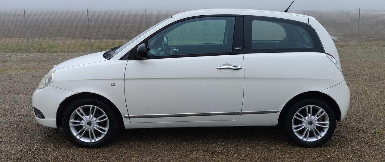 Lancia Ypsilon 1.2 69 CV 5 porte GPL Ecochic Platinum