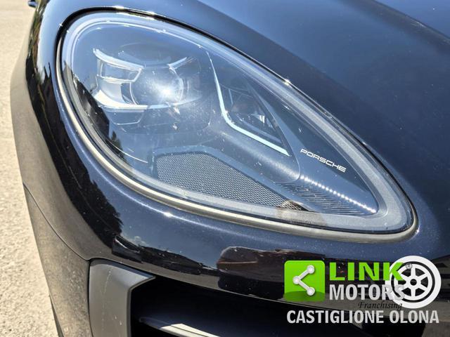 PORSCHE Macan Sport Chrono Pack