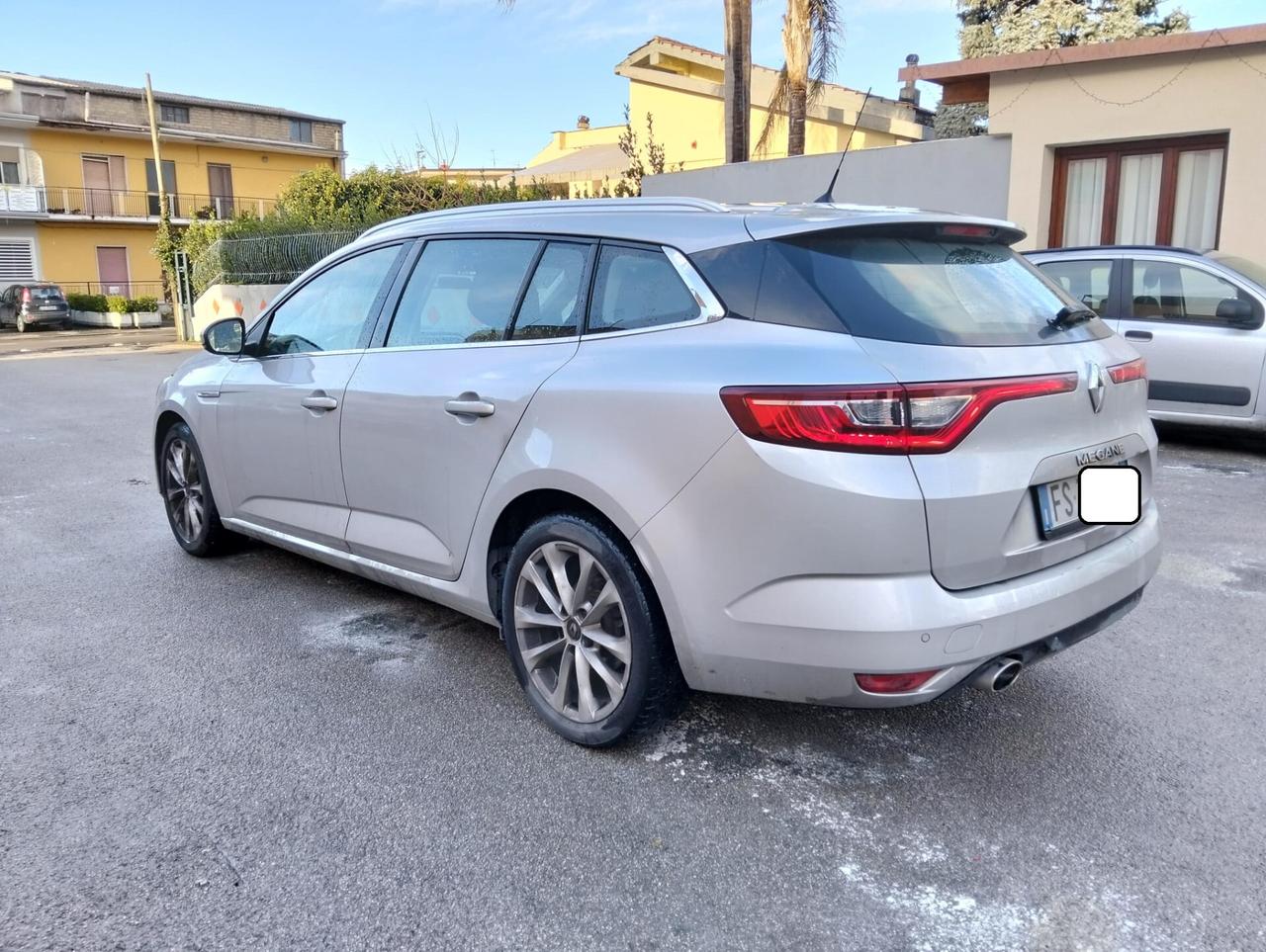 Renault Mégane dCi 110cv 2018 SINISTRATA