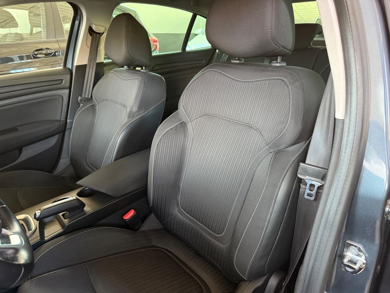 Renault Megane Mégane Grand Coupé TCe 140CV EDC FAP Business