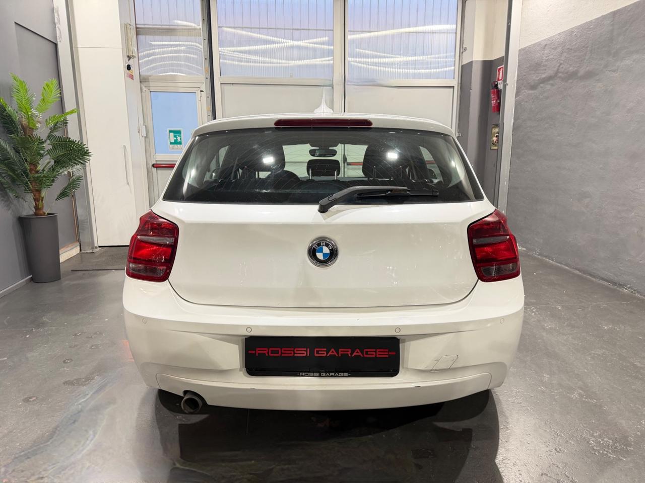 Bmw 116 116d 5p. Urban