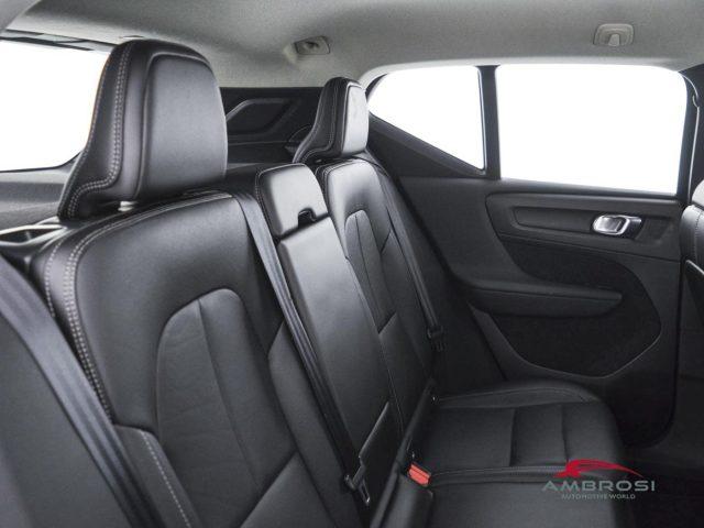 VOLVO XC40 D4 AWD Geartronic Momentum