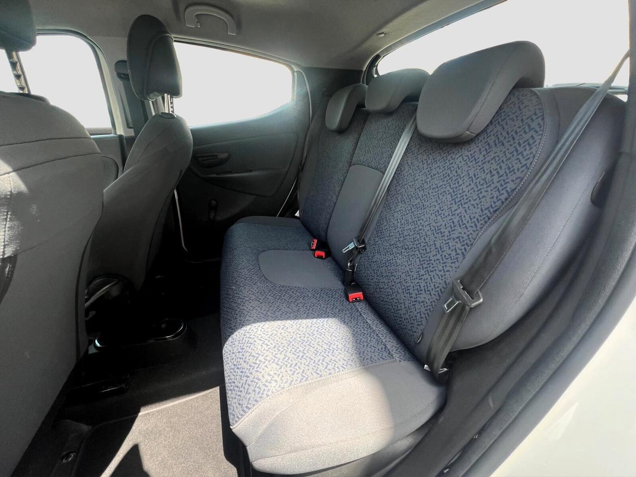 Lancia Ypsilon 1.0 FireFly 5 porte S&S Hybrid Ecochic A. Ferretti
