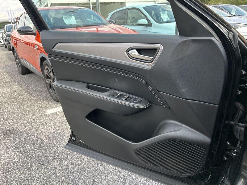 Renault Arkana 2021 1.6 E-Tech hybrid Intens 145cv
