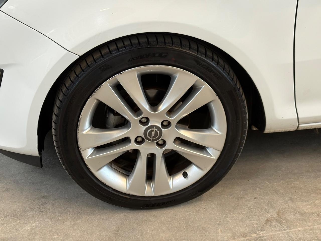 Opel Corsa 1.4 16V 5 porte Sport