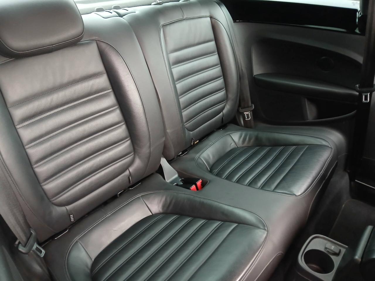 Volkswagen Maggiolino 2.0 TSI DSG Sport