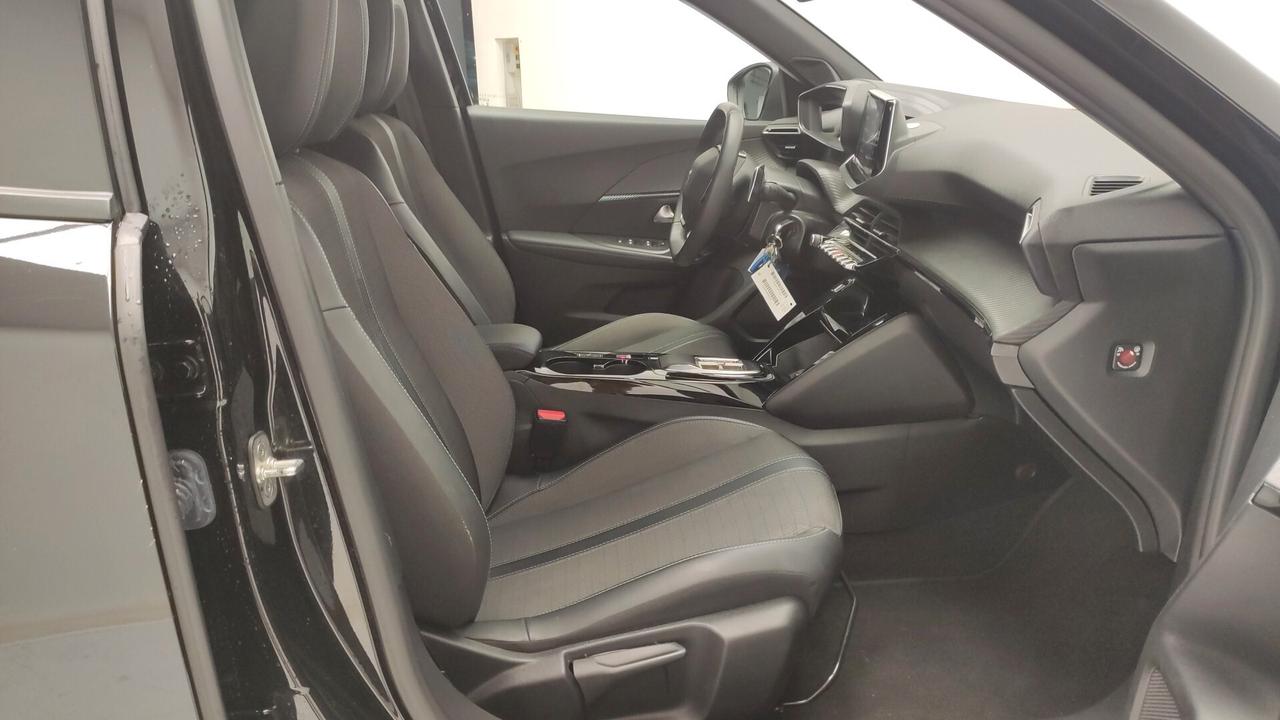 Peugeot 2008 BlueHDi 130 S&S EAT8 Active Pack