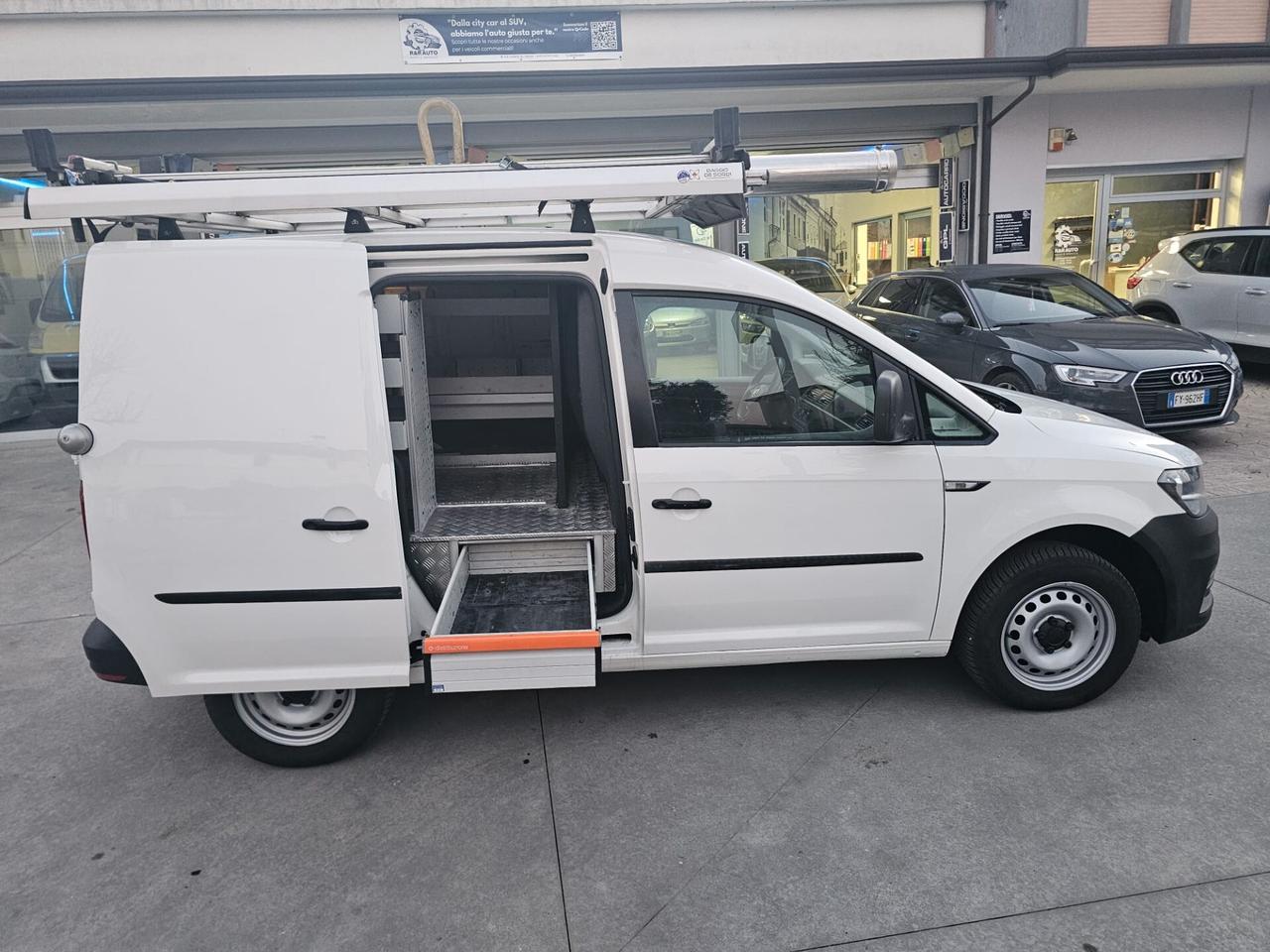 VOLKSWAGEN CADDY / 2015 / 4P / 2.0 TDI 122CV EURO6 4MOTION VAN