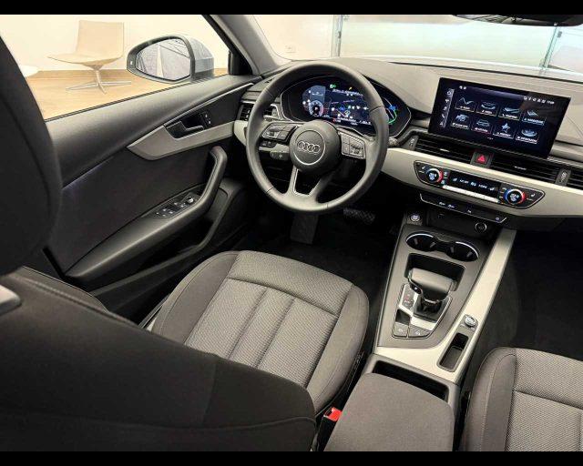 AUDI A4 Avant 30 TDI/136 CV S tronic Business Advanced