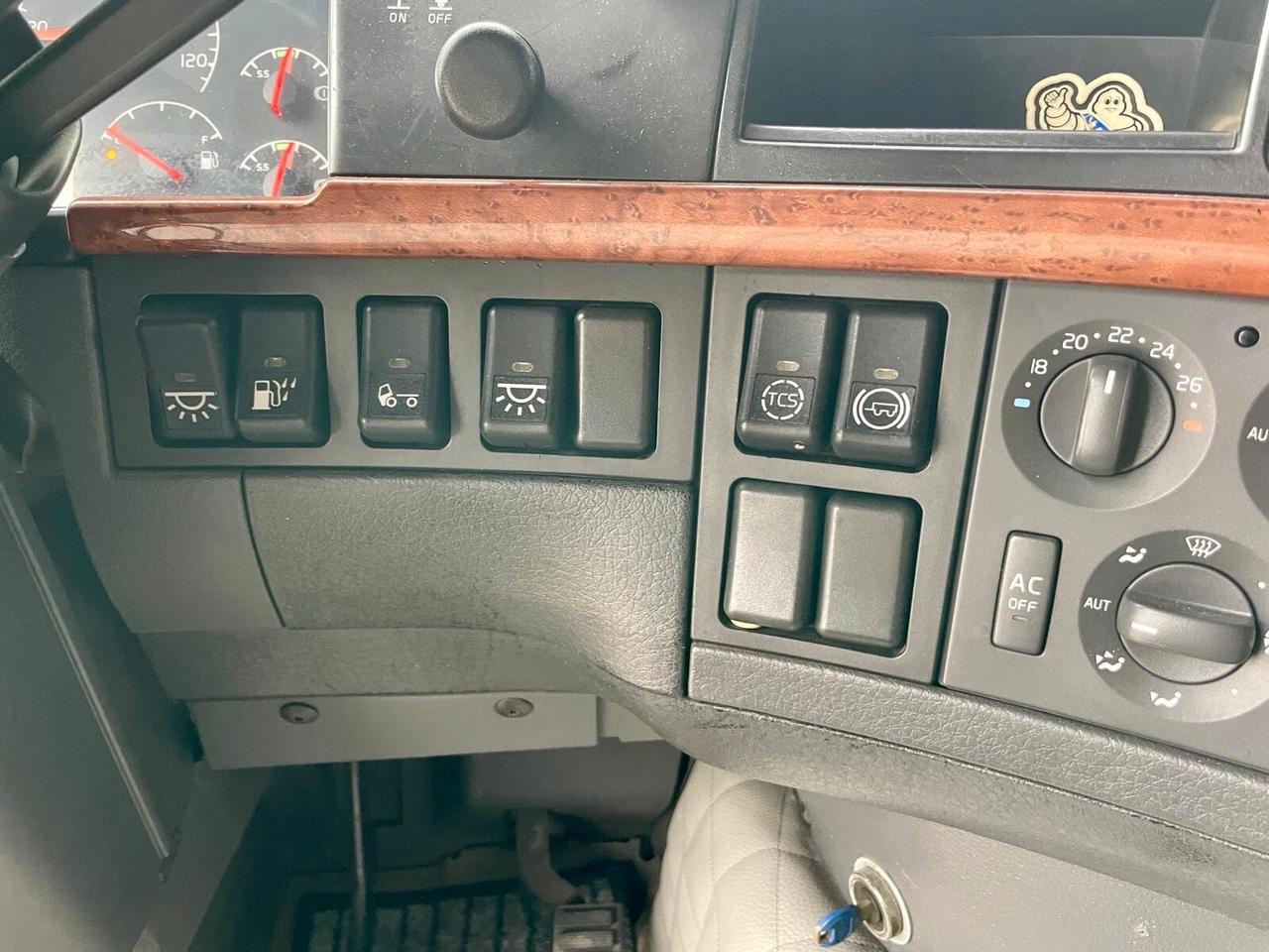 VOLVO FH12-460 - AUTOMATICO CON VOITH -EURO 3 TACHIGRAFO ANALOGICO