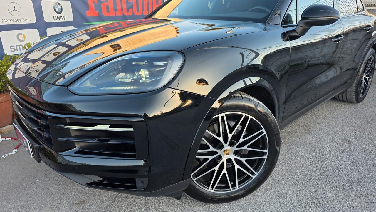 Porsche Cayenne Coupé 3 schermi Full