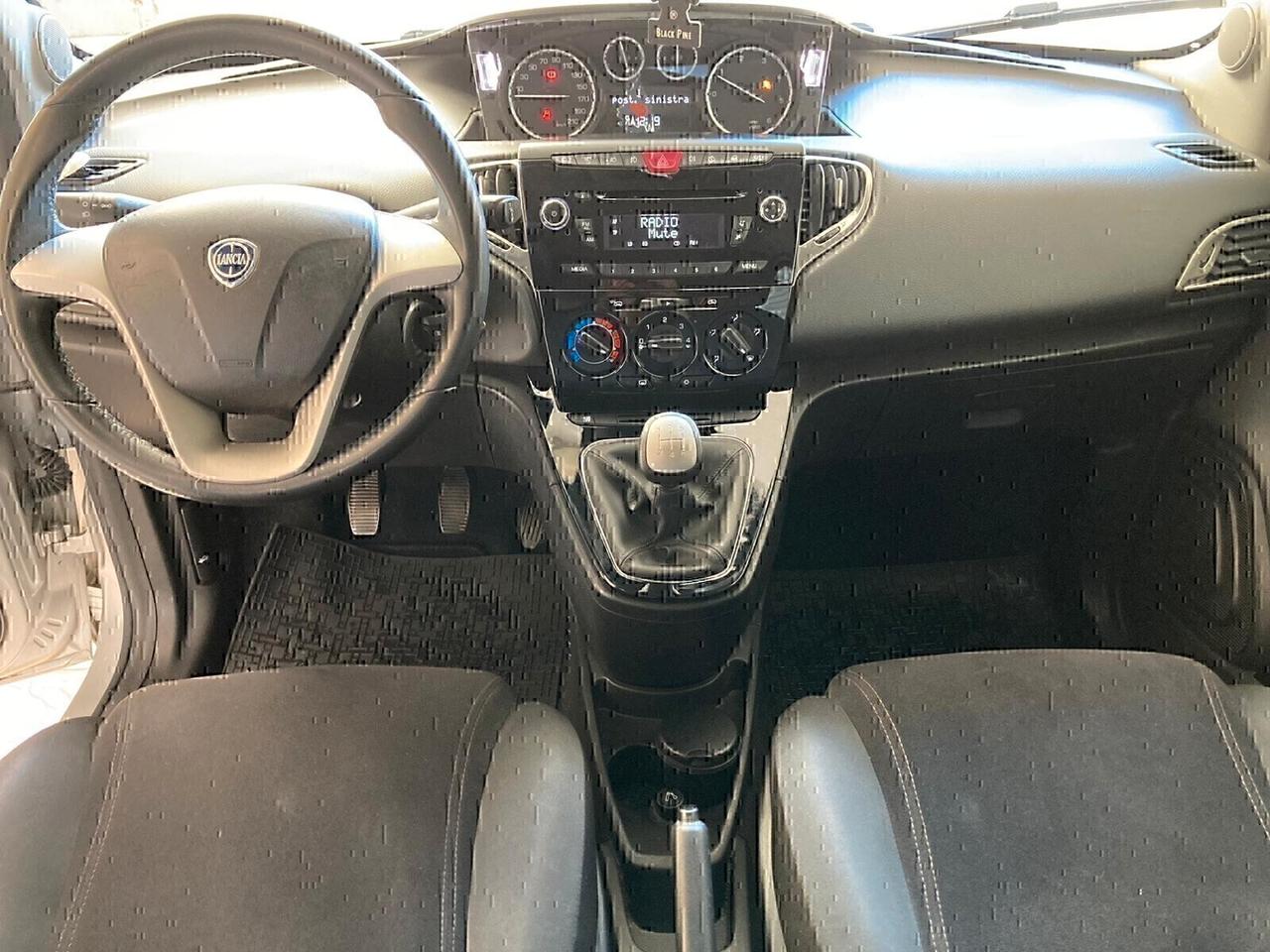 Lancia Ypsilon 1.3 MJT-X NEOPATENTATI-2013