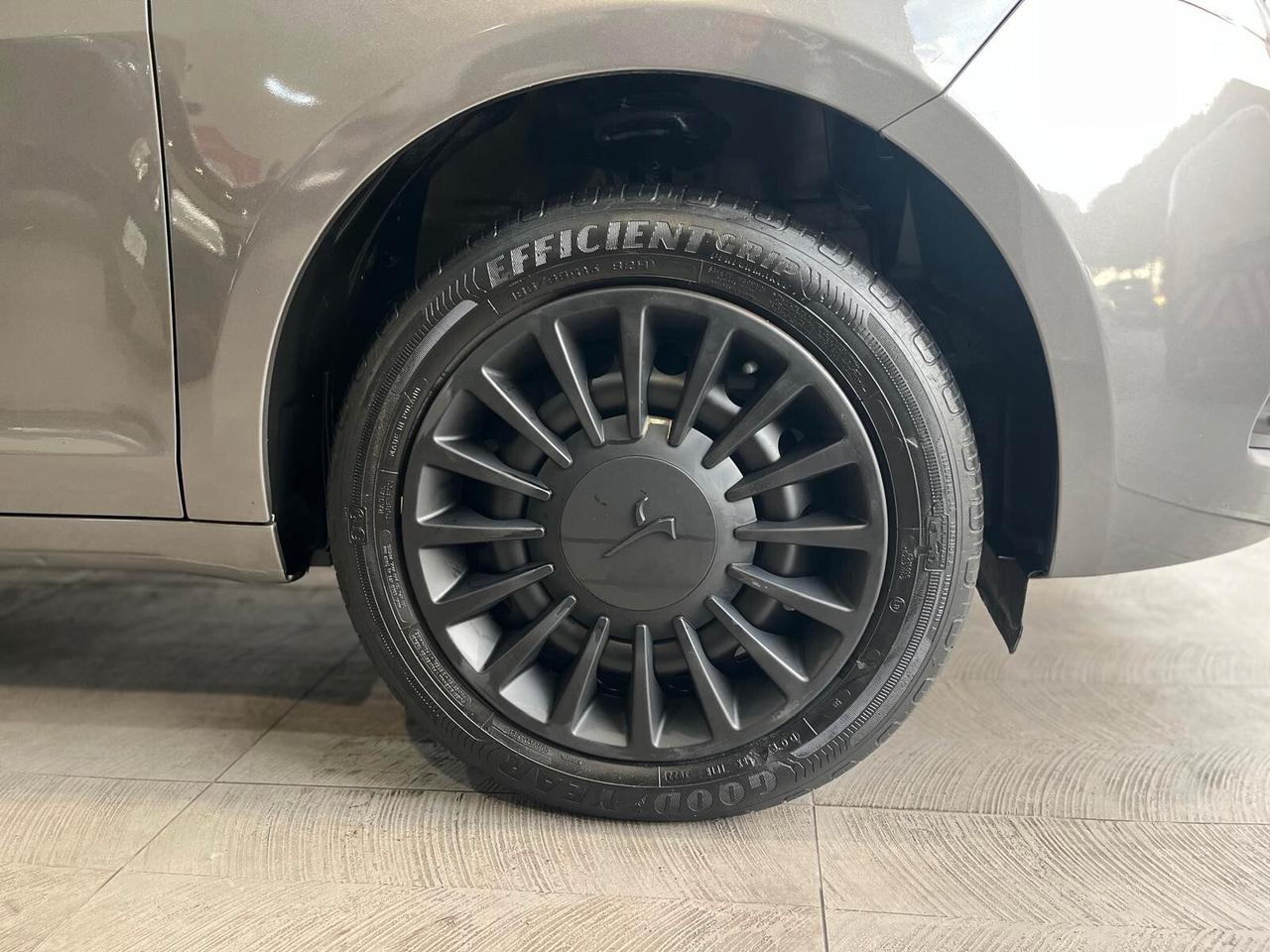 LANCIA YPSILON HYBRID 1.0 ECOCHIC *43MILAKM* *UNICOPRO*