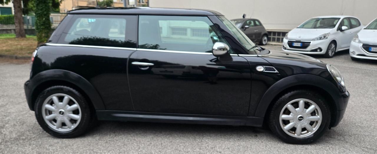 Mini 1.6 16V One (55kW)