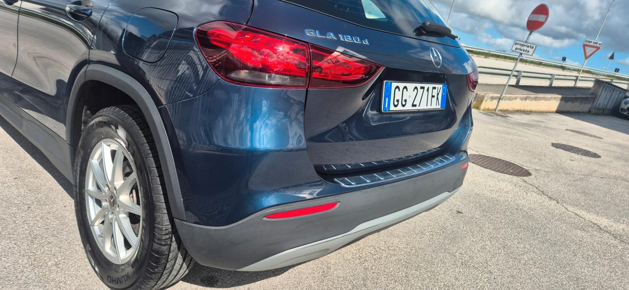 Mercedes-benz GLA 180 d Automatic Executive NEOPATENTATI