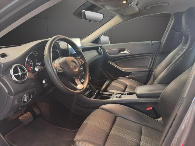 MERCEDES-BENZ GLA 180 Automatic Sport