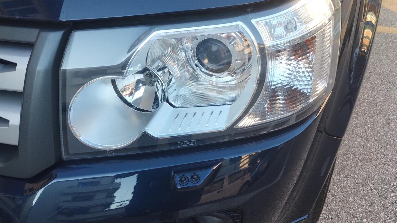 Land Rover Freelander 2.2 SD4 S.W. SE