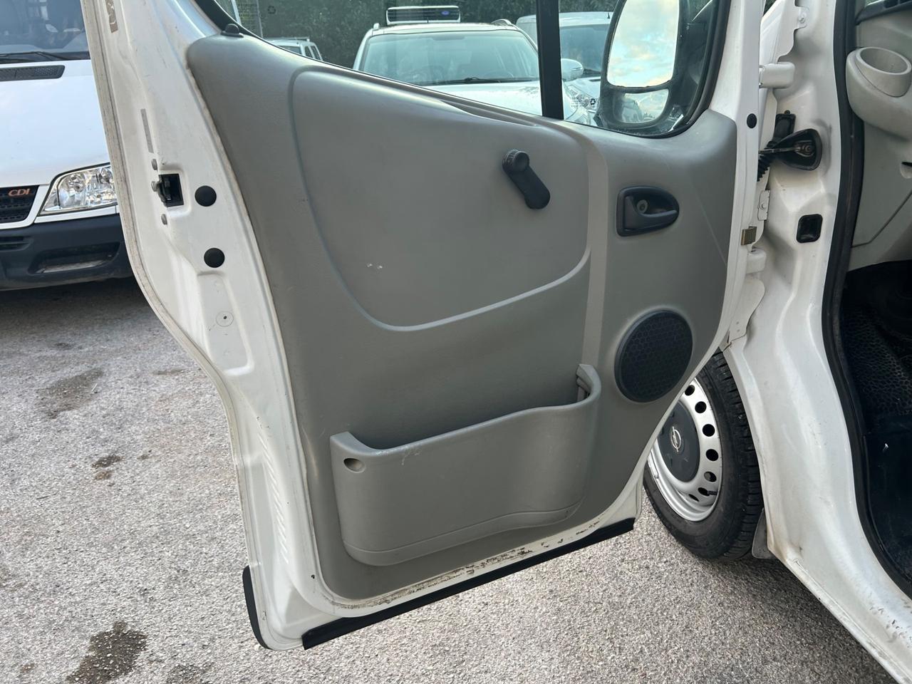 Opel Vivaro 27 1.9 DTI PC-TN Furgone