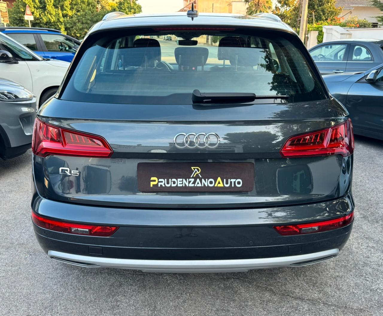 Audi Q5 40 TDI quattro S-Tronic Business Sport