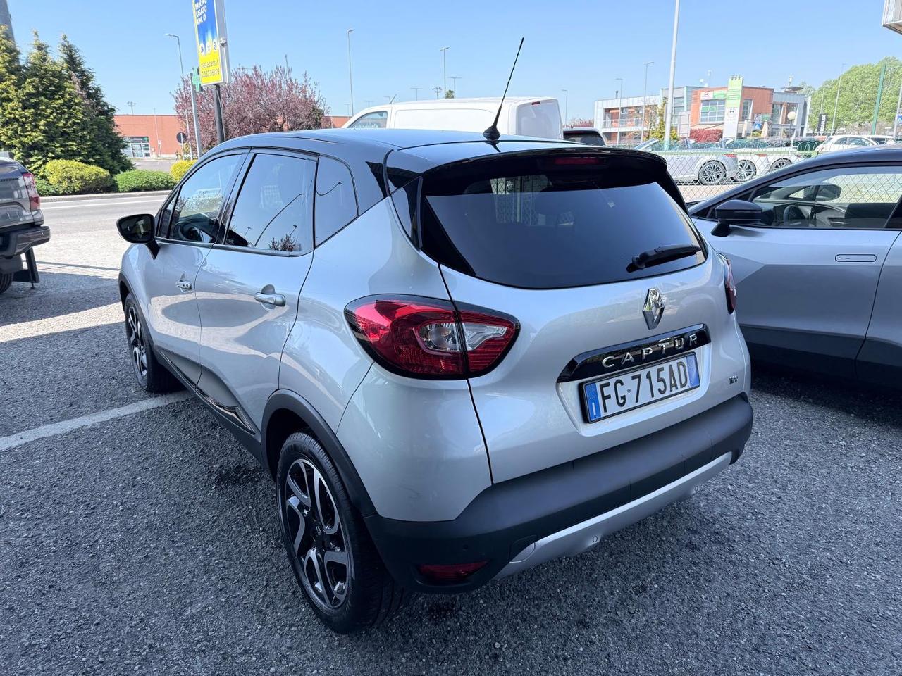Renault Captur 0.9 tce Intens (energy r-link) 90cv E6