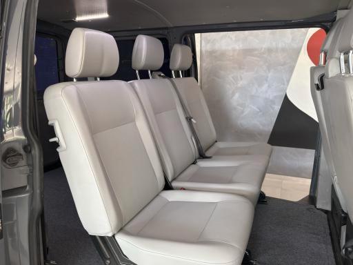 Volkswagen T5 Kombi 140 CV 6 Posti - GANCIO TRAINO