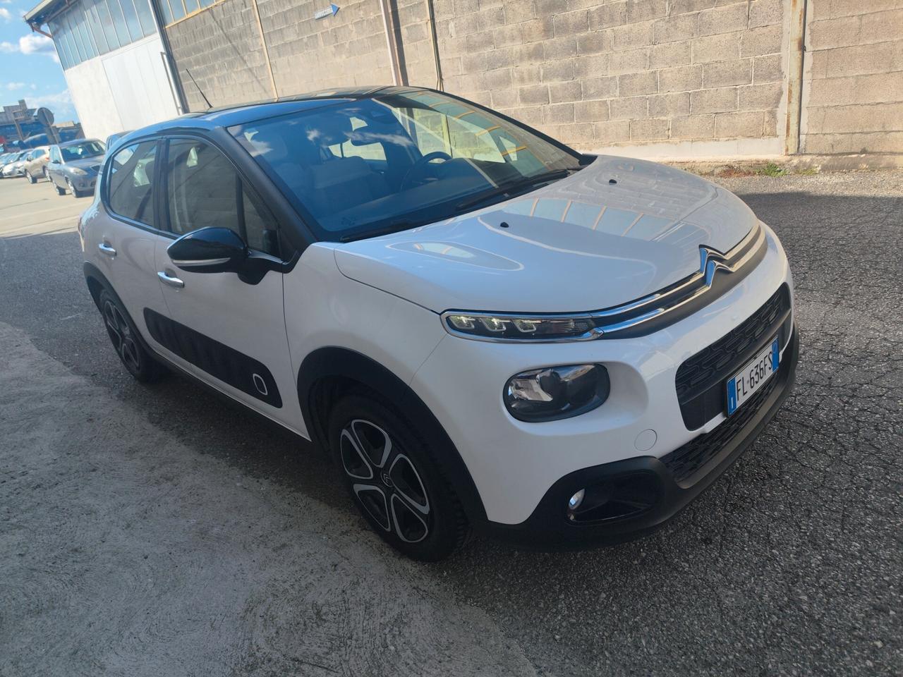 Citroen C3 PureTech 82 SCHINE solo 100 mkm