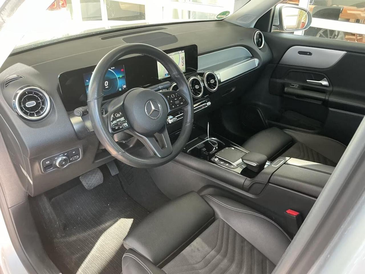 Mercedes-Benz GLB 200 d Premium AMG + LED + TELECAMERA