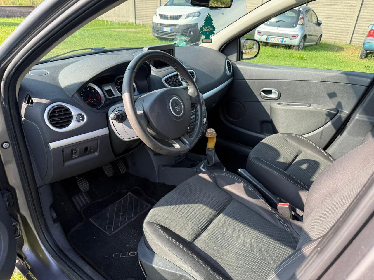 Renault Clio 1.2 16V 5 porte NAVI